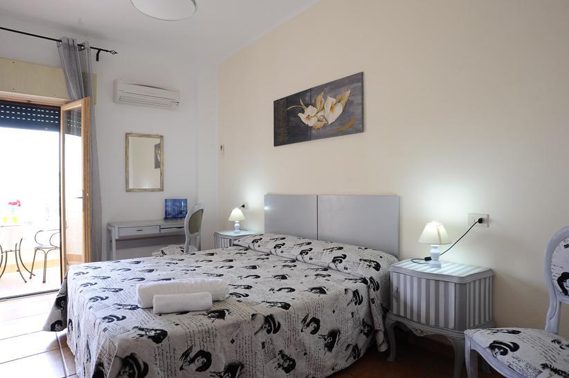 Lina Hotel Stintino Esterno foto